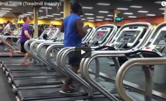 【ダンス】38万回再生！ランニングマシーンの上で踊る中年のオジさんのダンスが可なりイケている件！