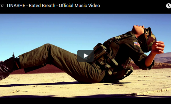 【歌】107万回再生！Bated Breathは言葉を超えて心に刺さる社会派なMVとして聴かせてくれる歌！