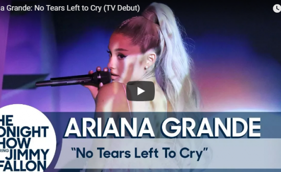 【歌】724万回再生!アリアナ・グランデのNo Tears Left to CryのTVライブがオーラ全開で魅了! 12 【歌】724万回再生!アリアナ・グランデのNo Tears Left to CryのTVライブがオーラ全開で魅了!