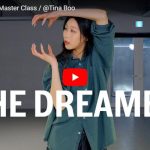 Tina BooがThe Dreamerで華麗なタットで静かに舞う！