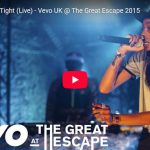 Little SimzのSit Tightが鋭い意欲と力強い気迫ラップが鳥肌