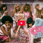 カミラ・カベロのDade County Dreamingで歌い踊り心打つ！